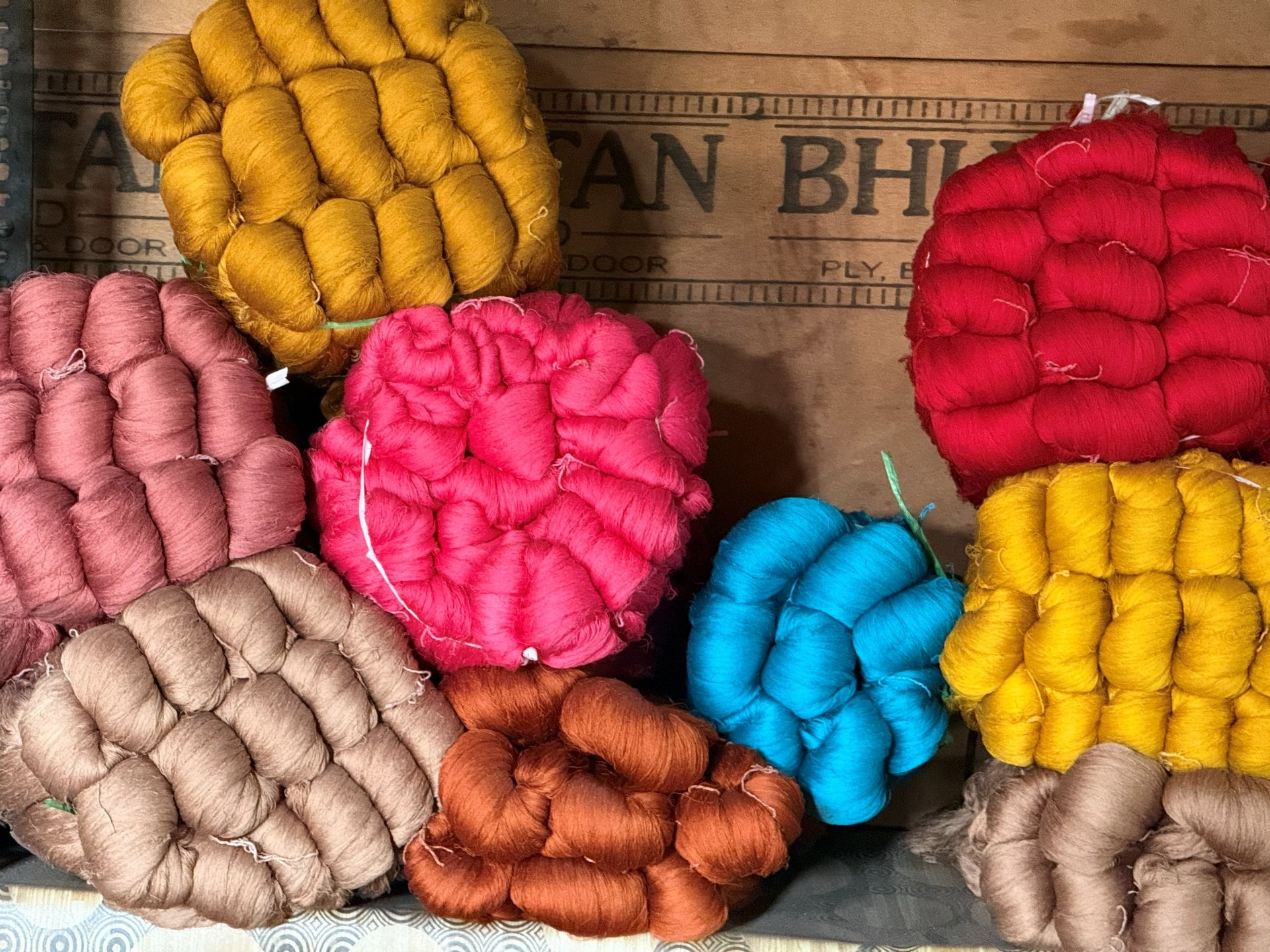 Handwoven Maheshwari & Chanderi Sarees | Craftlooms